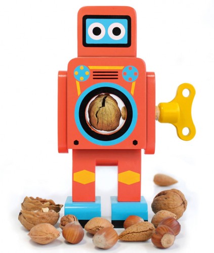 Wooden-robot-nutcrackers-1