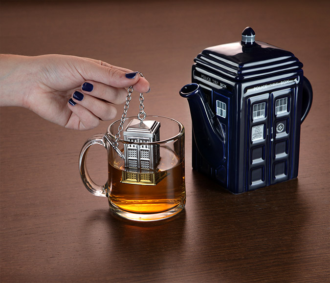 Doctor-Who-TARDIS-Tea-Infuser